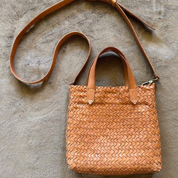 Madewell Handbags - Madewell Small Transport Crossbody Woven Leather Purse